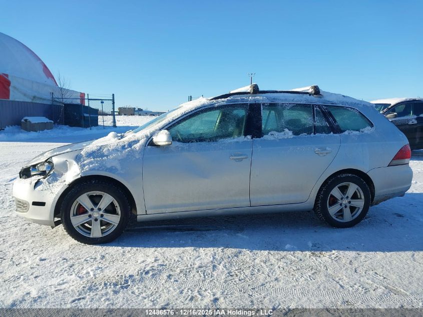 2010 Volkswagen Golf 2.5L Comfortline/2.5L Trendline VIN: 3VWKX7AJ6AM676601 Lot: 12486576