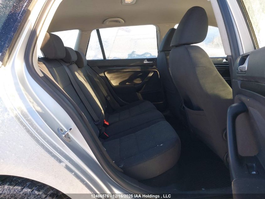 2010 Volkswagen Golf 2.5L Comfortline/2.5L Trendline VIN: 3VWKX7AJ6AM676601 Lot: 12486576