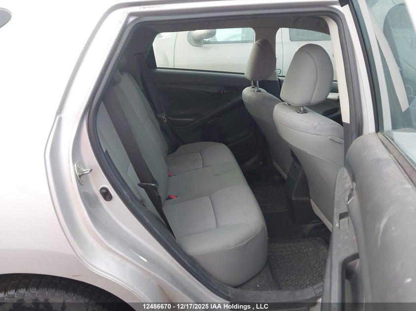2T1KU4EE2BC544999 2011 TOYOTA MATRIX photo no. 8