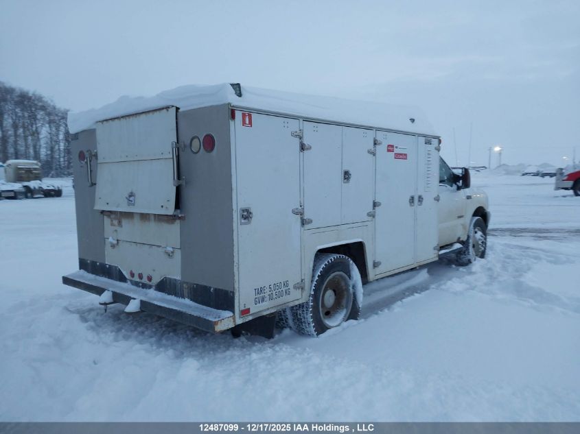 1FDAF57P54ED43054 2004 FORD F550 photo no. 4