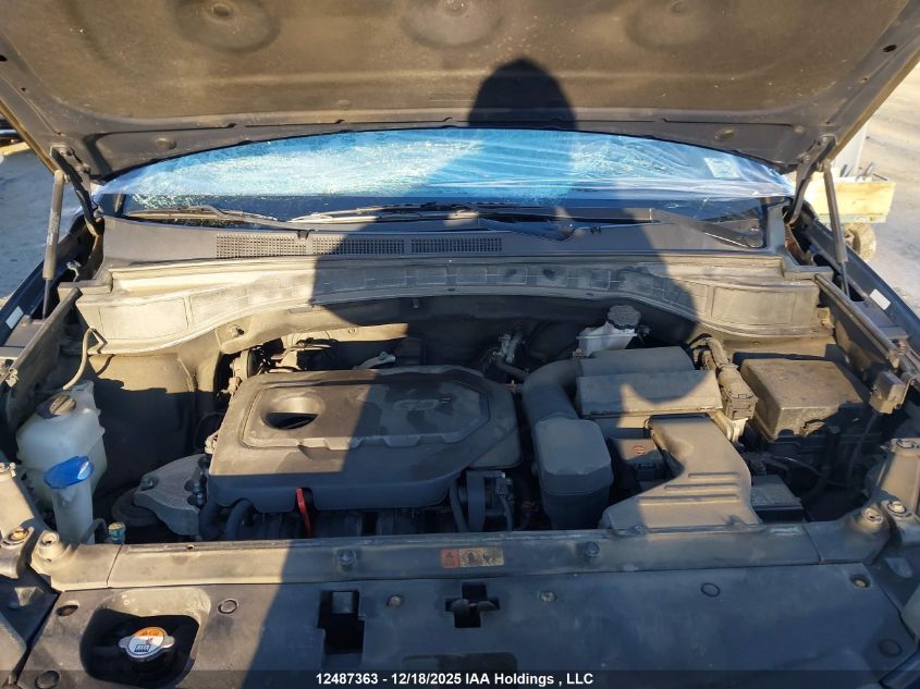 2017 Hyundai Santa Fe Sport 2.4 Premium VIN: 5XYZUDLB5HG500046 Lot: 12487363