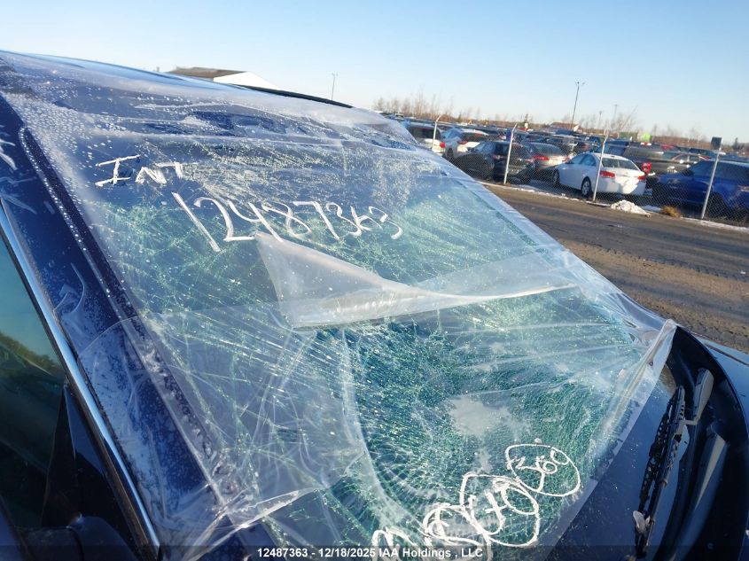 2017 Hyundai Santa Fe Sport 2.4 Premium VIN: 5XYZUDLB5HG500046 Lot: 12487363