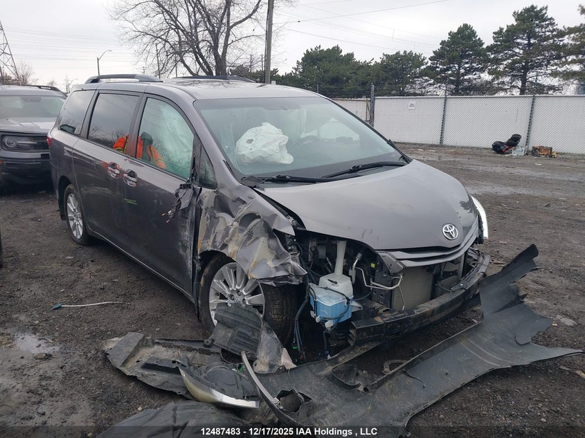 TOYOTA SIENNA XLE/LIMITED