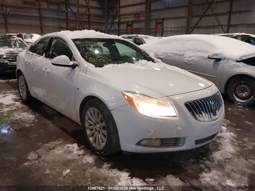 W04GN5EC5B1038816 BUICK REGAL Photo 1
