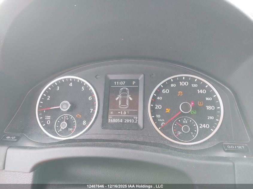 2017 Volkswagen Tiguan Highline VIN: WVGLV7AXXHK035787 Lot: 12487646