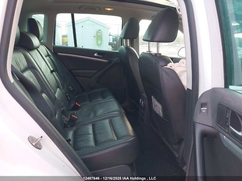 2017 Volkswagen Tiguan Highline VIN: WVGLV7AXXHK035787 Lot: 12487646