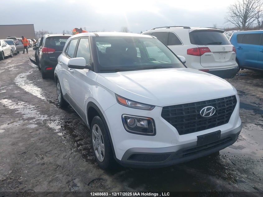 KMHRB8A3XNU157717 2022 Hyundai Venue Essential Auto Ivt auction photo 1