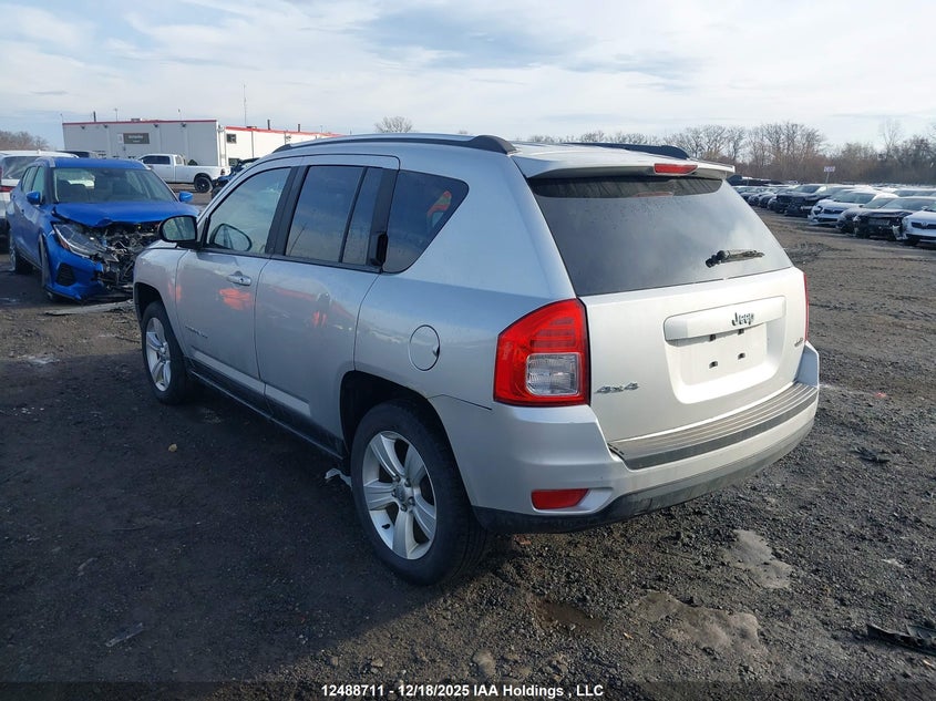 1C4NJDAB0DD270032 2013 JEEP COMPASS photo no. 3