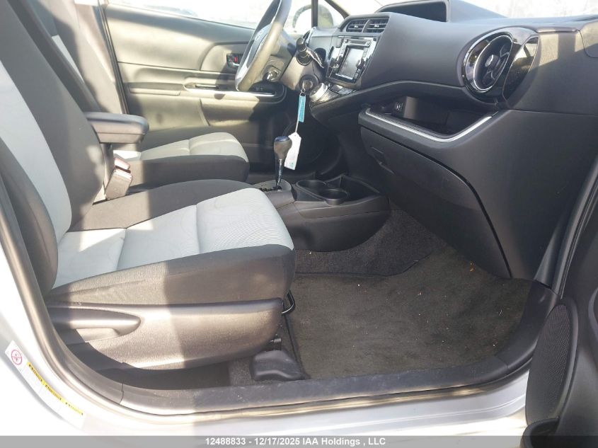 JTDKDTB32F1106877 2015 TOYOTA PRIUS C photo no. 5