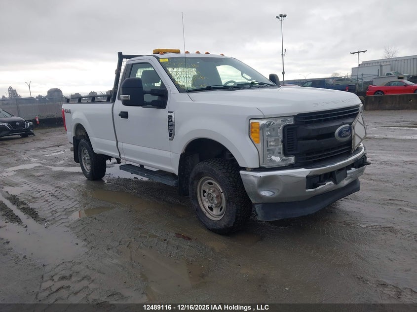 1FTBF2B66HEB95654 2017 Ford F-250 Xl auction photo 1