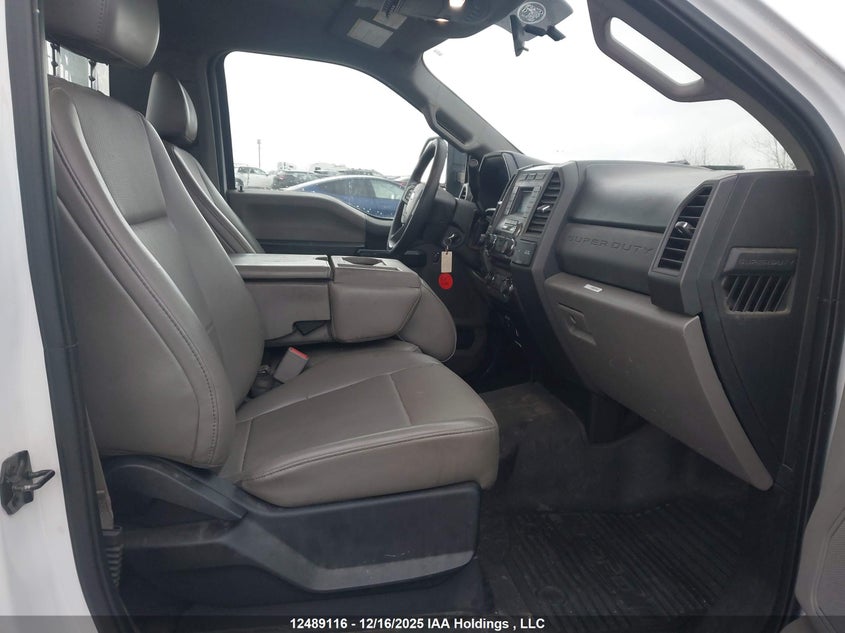 1FTBF2B66HEB95654 2017 FORD F250 photo no. 5