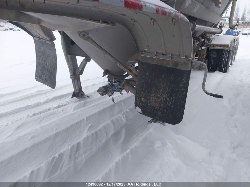 2019 Bedard Tankers Inc Tanker VIN: 2B9A1K764K4007280 Lot: 12490092