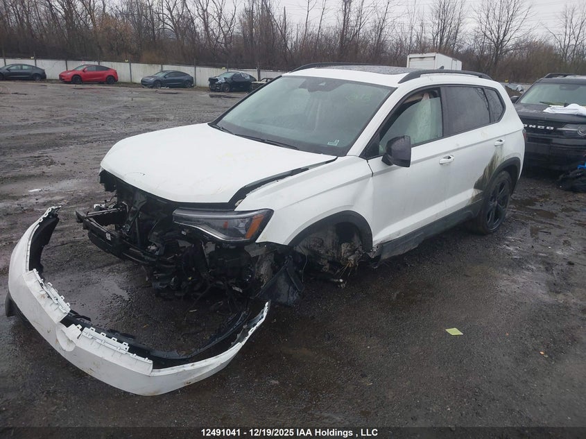 3VV2C7B28SM065462 2025 VOLKSWAGEN TAOS photo no. 2