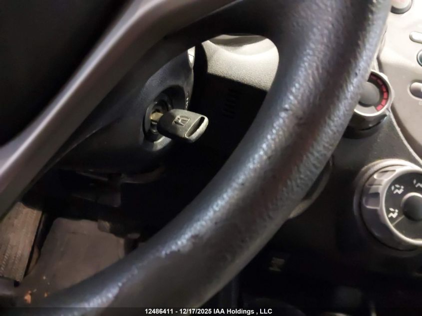 2010 Honda Fit Dx VIN: JHMGE8H24AC801825 Lot: 12486411X