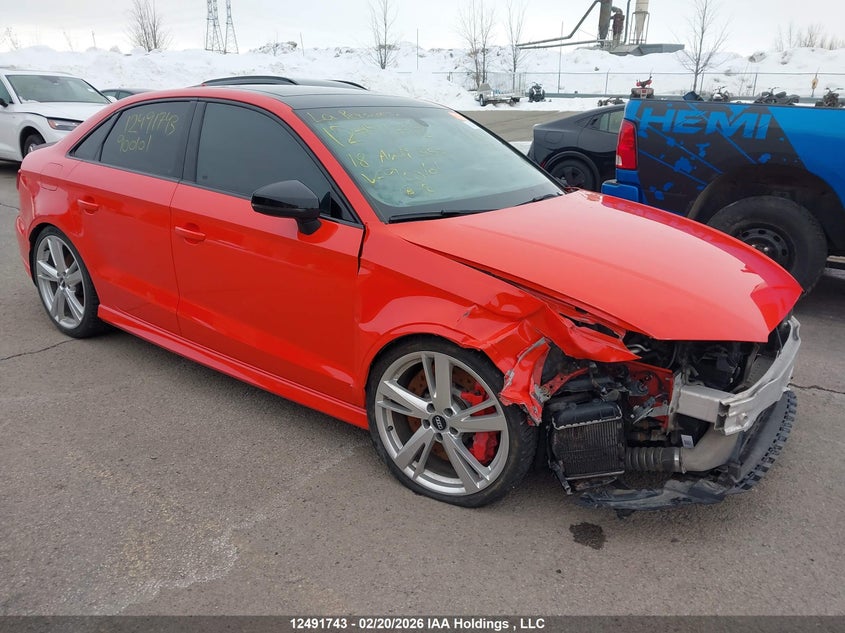 WUABWGFF9J1900101 AUDI RS3 Photo 1