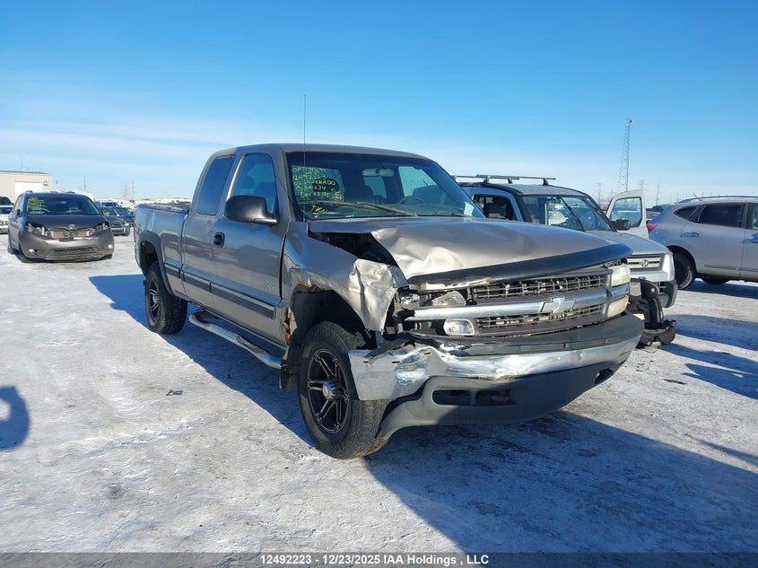 2GCEK19T821300234 2002 Chevrolet Silverado K1500 auction photo 1