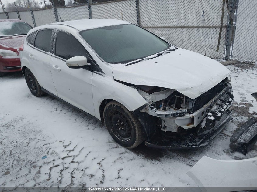 1FADP3K28FL377315 2015 Ford Focus Se auction photo 1