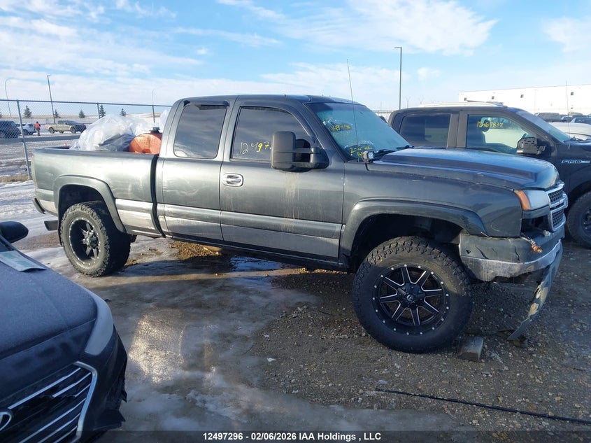 2005 CHEVROLET SILVERADO PICKUP 6.6L V8 FI F