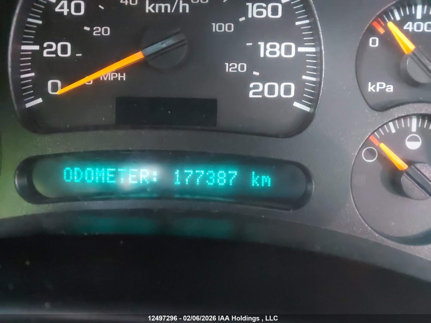 2005 CHEVROLET SILVERADO PICKUP 6.6L V8 FI F