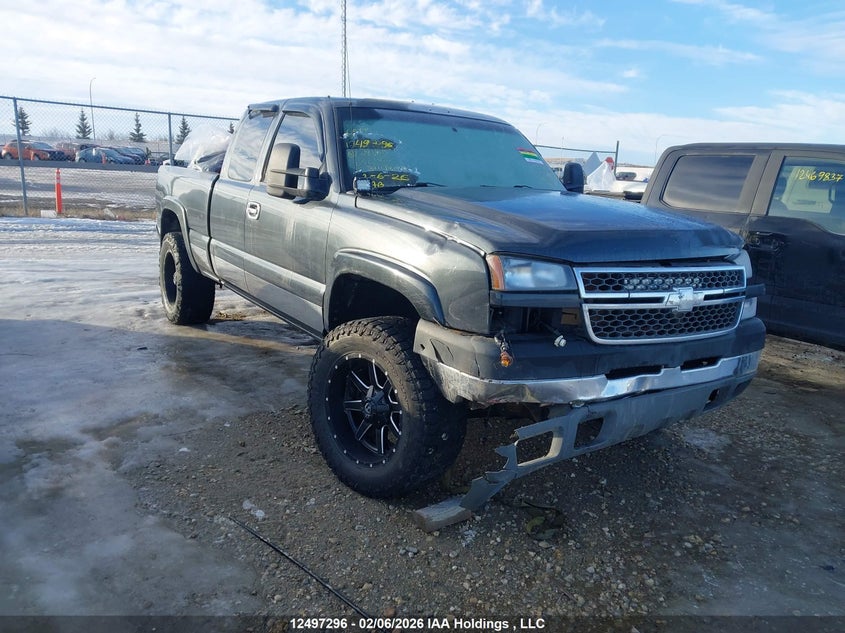 2005 CHEVROLET SILVERADO PICKUP 6.6L V8 FI F