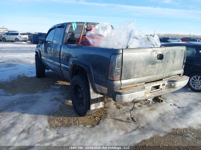 2005 CHEVROLET SILVERADO PICKUP 6.6L V8 FI F