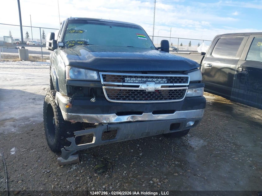 2005 CHEVROLET SILVERADO PICKUP 6.6L V8 FI F