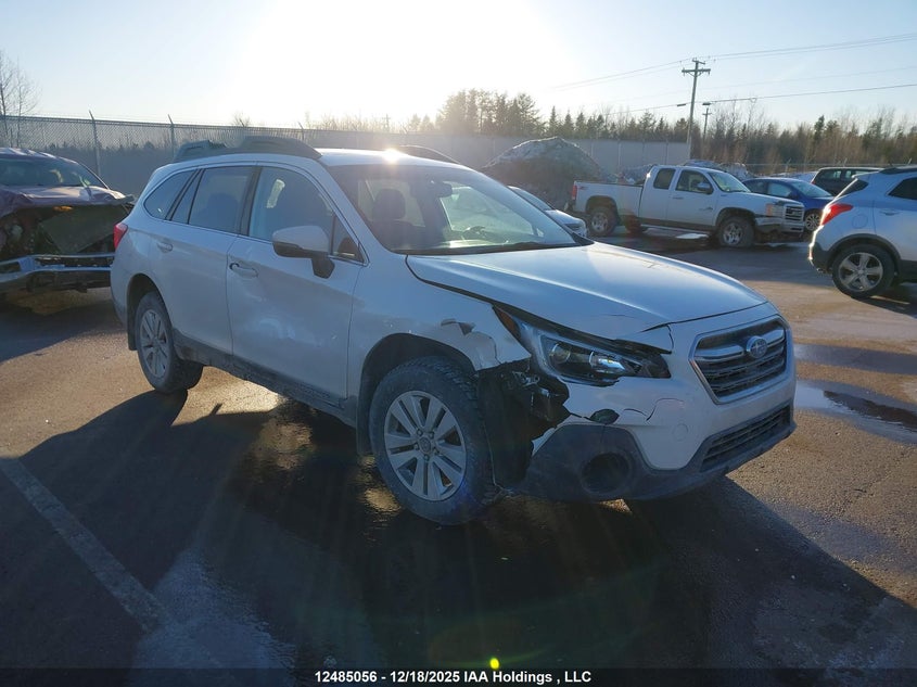 4S4BSDDC8J3233702 2018 Subaru Outback 2.5I Touring auction photo 1