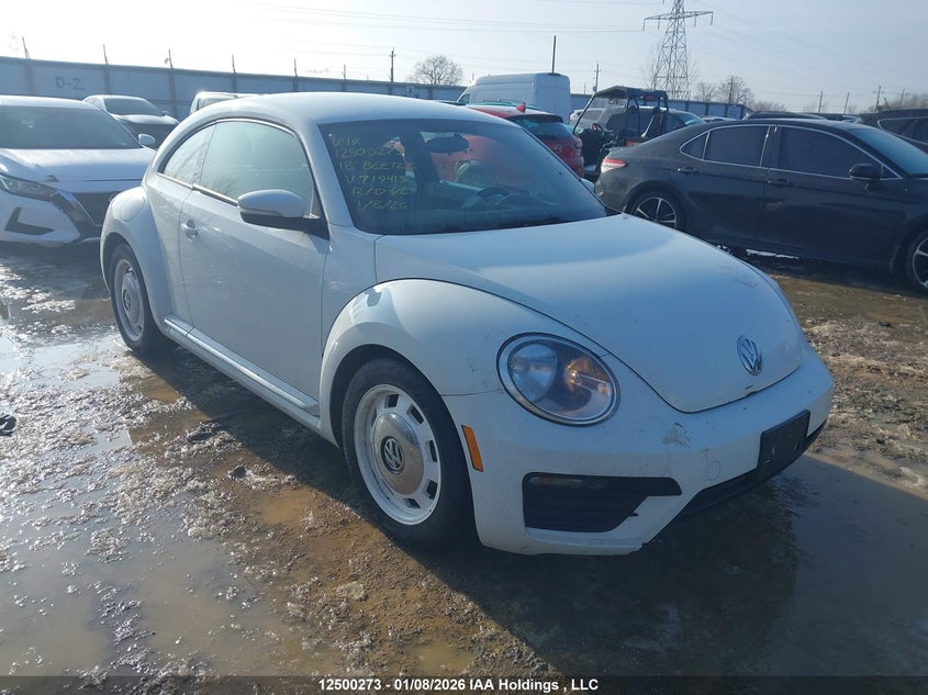 2018 VOLKSWAGEN BEETLE SE