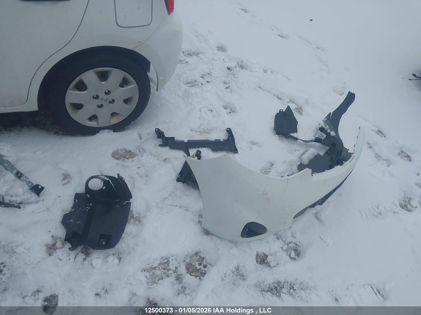 2015 Nissan Micra S/Sr/Sv VIN: 3N1CK3CP8FL227212 Lot: 12500373
