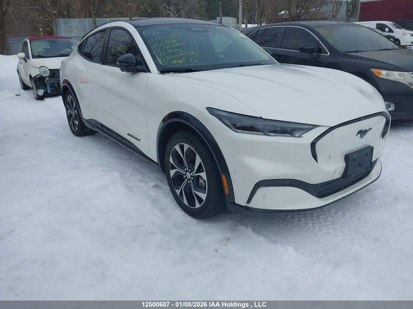 3FMTK3SU3NMA52988 FORD MUSTANG MACH-E Photo 1