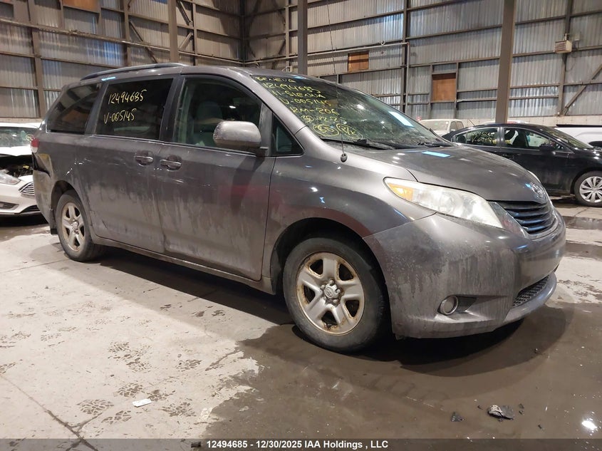 5TDKA3DC0BS005145 2011 Toyota Sienna Le auction photo 1