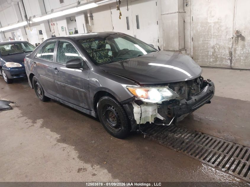 2014 Toyota Camry Hybrid