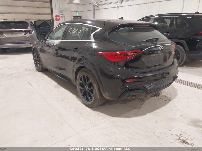 Vin: sjkch5cp1ja040480, lot: 2894673, infiniti qx30 luxury/premium/sport 20183