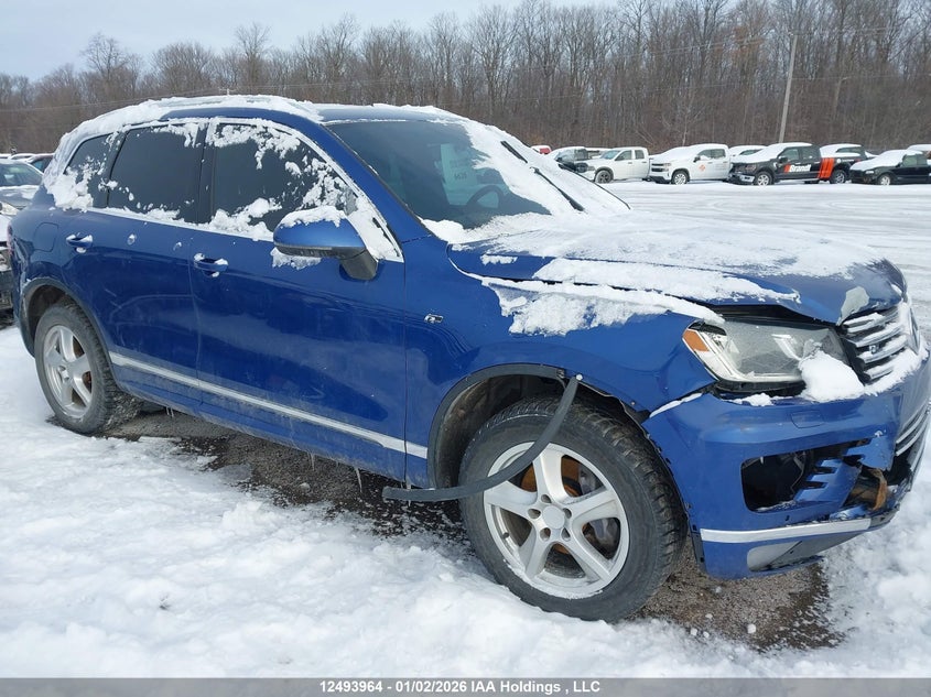 WVGDF9BP6GD005023 2016 Volkswagen Touareg 3.6L Execline/3.6L Highline auction photo 1