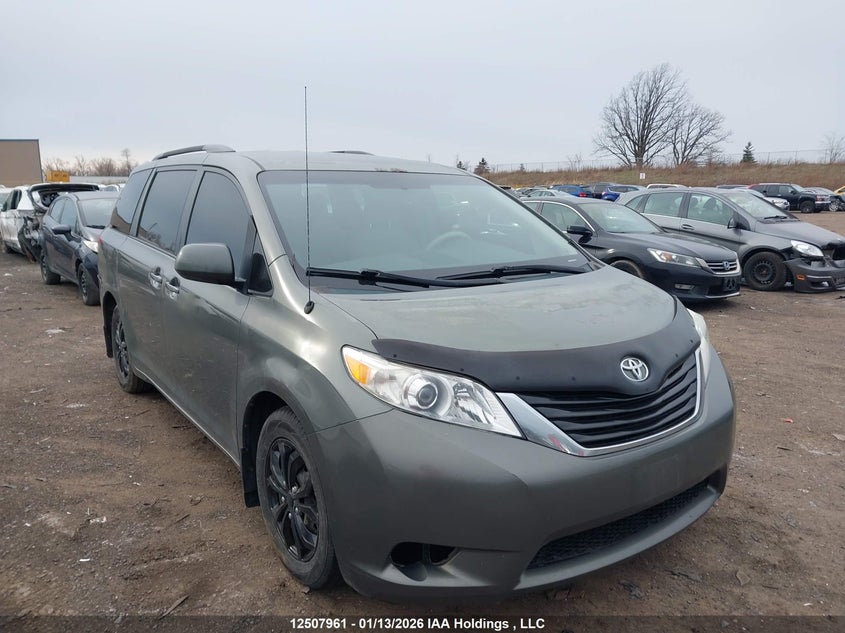 5TDKK3DC7BS055473 2011 Toyota Sienna Le 8 Passenger auction photo 1