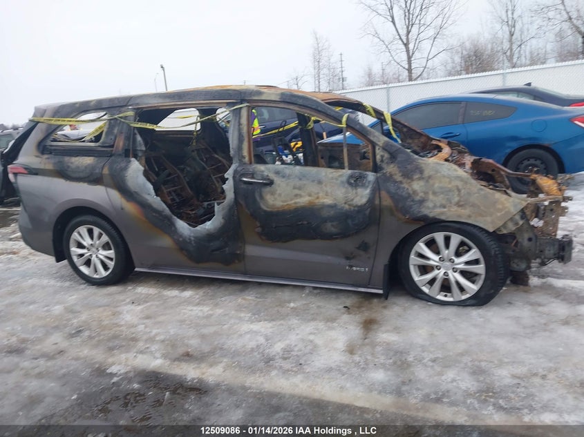 2021 Toyota Sienna Le/Xle/Xse/Limited/Platinum VIN: 5TDGSKFC3MS036600 Lot: 12509086