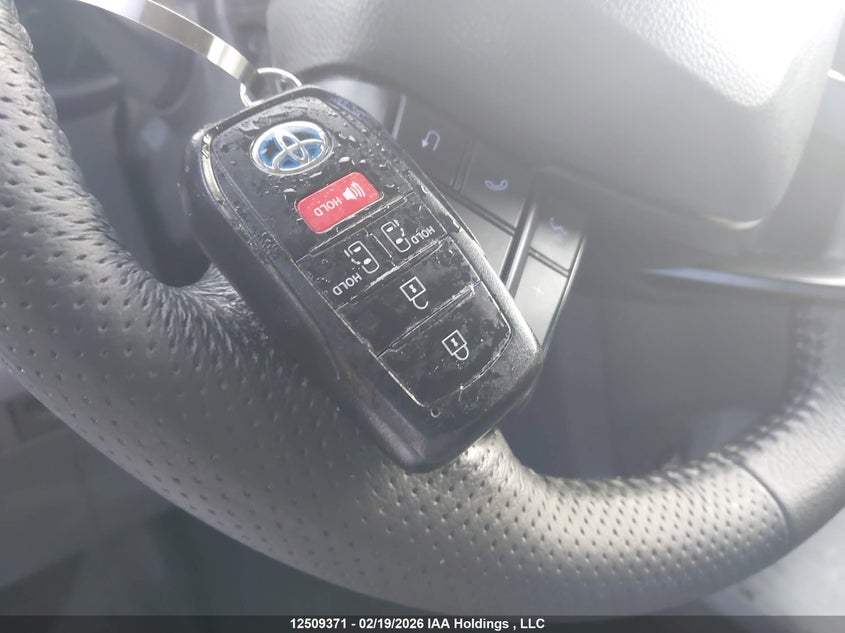 2022 Toyota Sienna Le/Xle/Xse/Limited/Platinum VIN: 5TDGRKEC3NS109494 Lot: 12509371