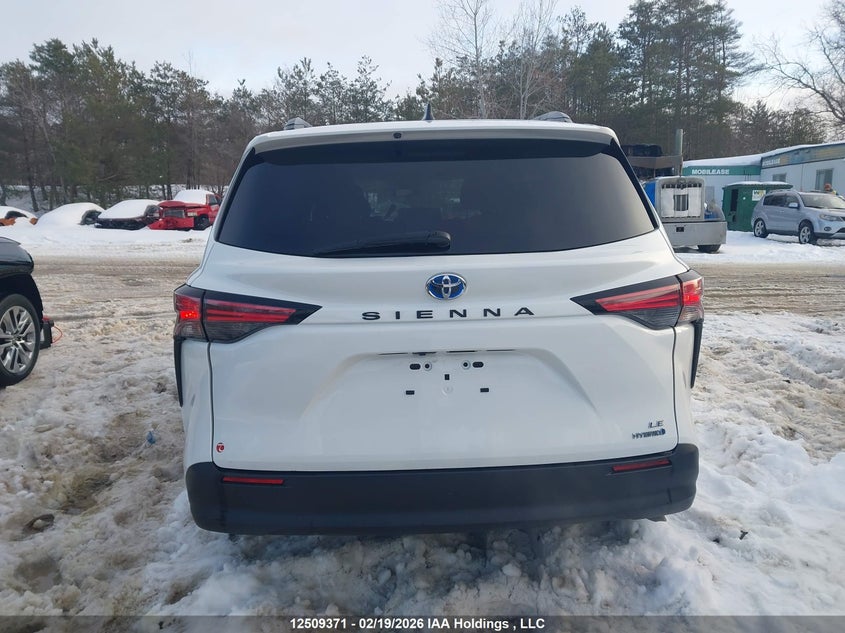 2022 Toyota Sienna Le/Xle/Xse/Limited/Platinum VIN: 5TDGRKEC3NS109494 Lot: 12509371