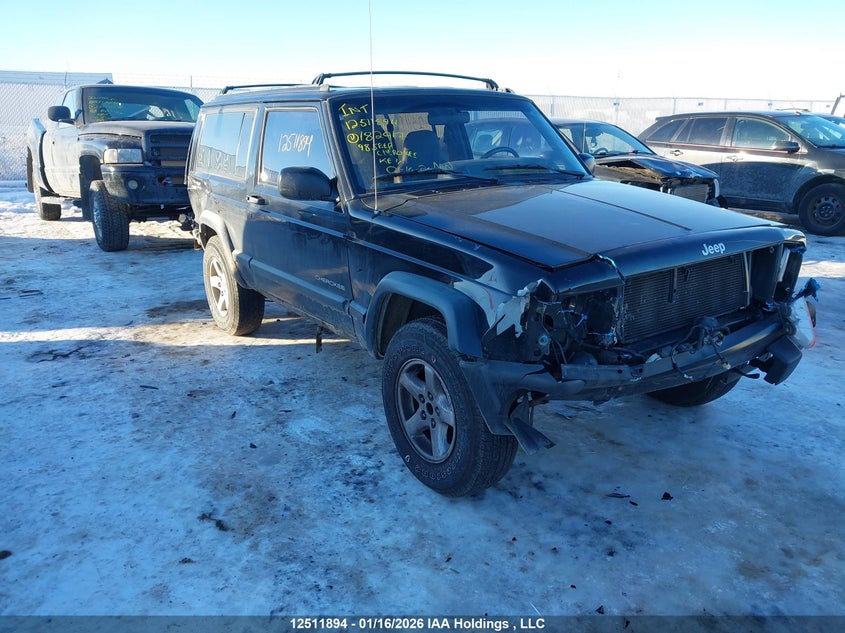 1J4FJ67S2WL182917 JEEP CHEROKEE Photo 1