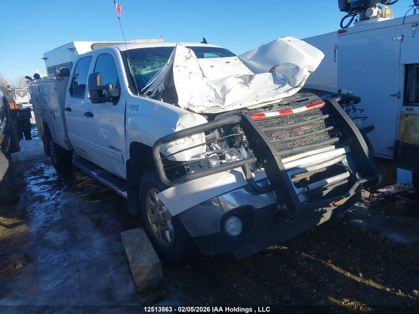 1GT423CG9DF147149 GMC SIERRA Photo 1