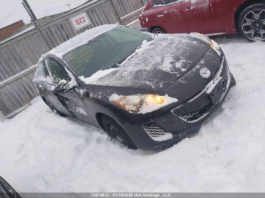 JM1BL1UF6C1540309 MAZDA MAZDA3 Photo 1