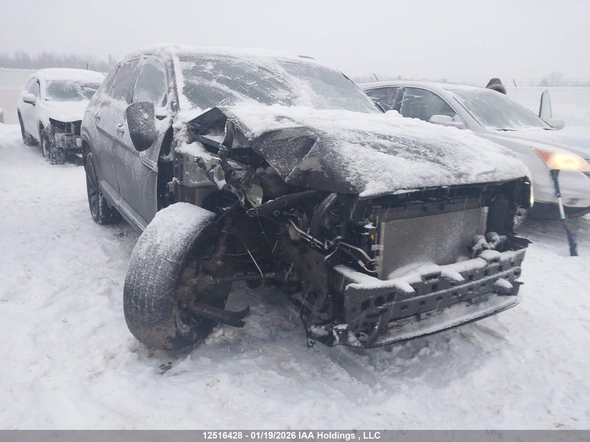 1V2BE2CA2NC214566 VOLKSWAGEN ATLAS CROSS SPORT Photo 1