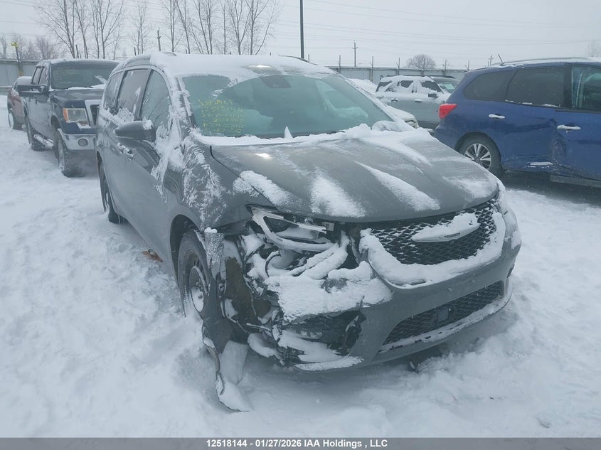 2C4RC1BG8NR202502 2022 Chrysler Pacifica auction photo 1