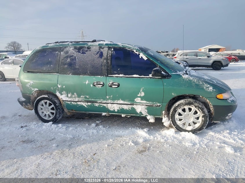 1998 Plymouth Voyager VIN: 2P4FP2530WR519130 Lot: 12523326