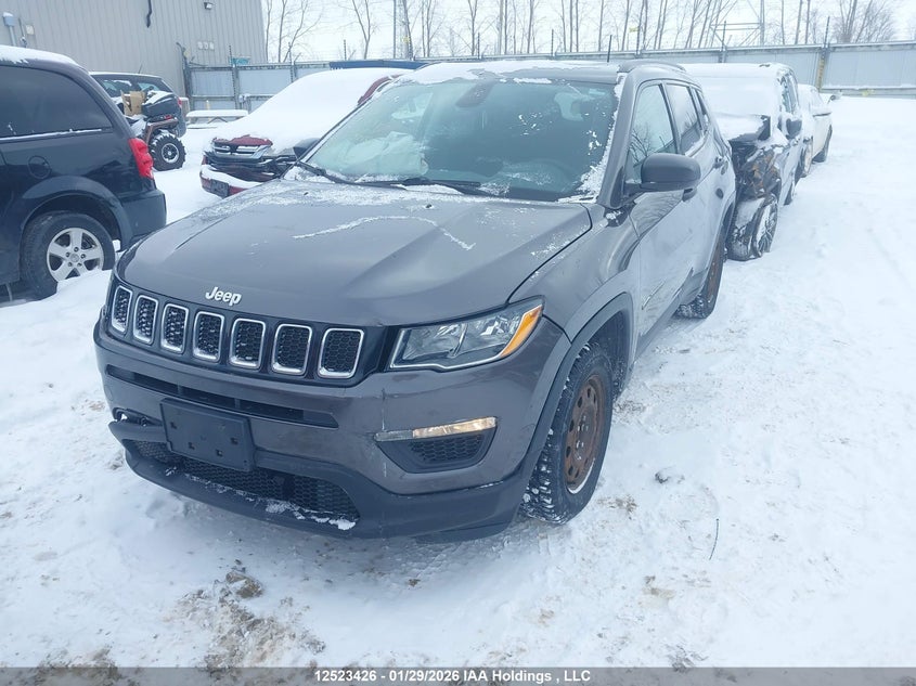 3C4NJCAB0HT632659 2017 Jeep Compass 2.4 Pass Sport Grey