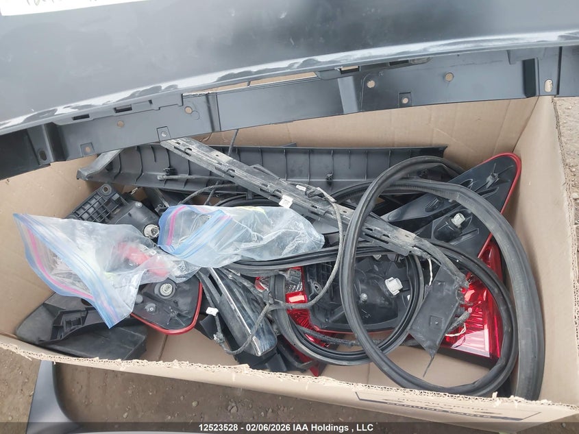 2018 Nissan Pathfinder Midnight Edition/Platinum/S/Sl Premium/Sv Tech VIN: 5N1DR2MMXJC644701 Lot: 12523528