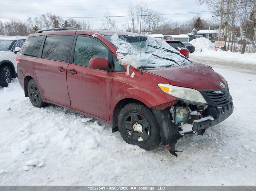 5TDZK3DC3BS078392 2011 Toyota Sienna V6 7 Passenger auction photo 1