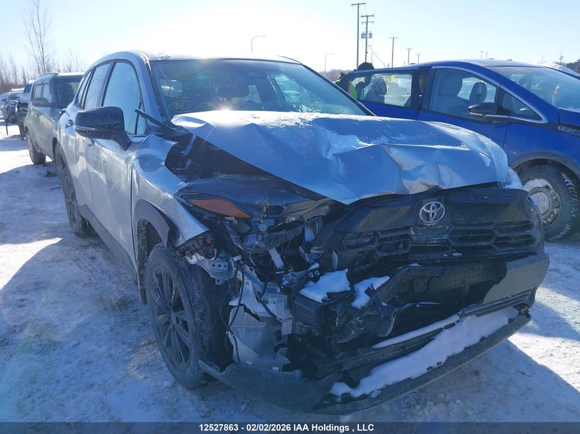 2026 TOYOTA COROLLA CROSS LE