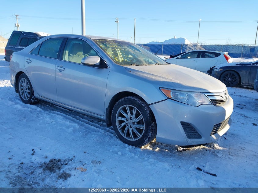2014 TOYOTA CAMRY LE