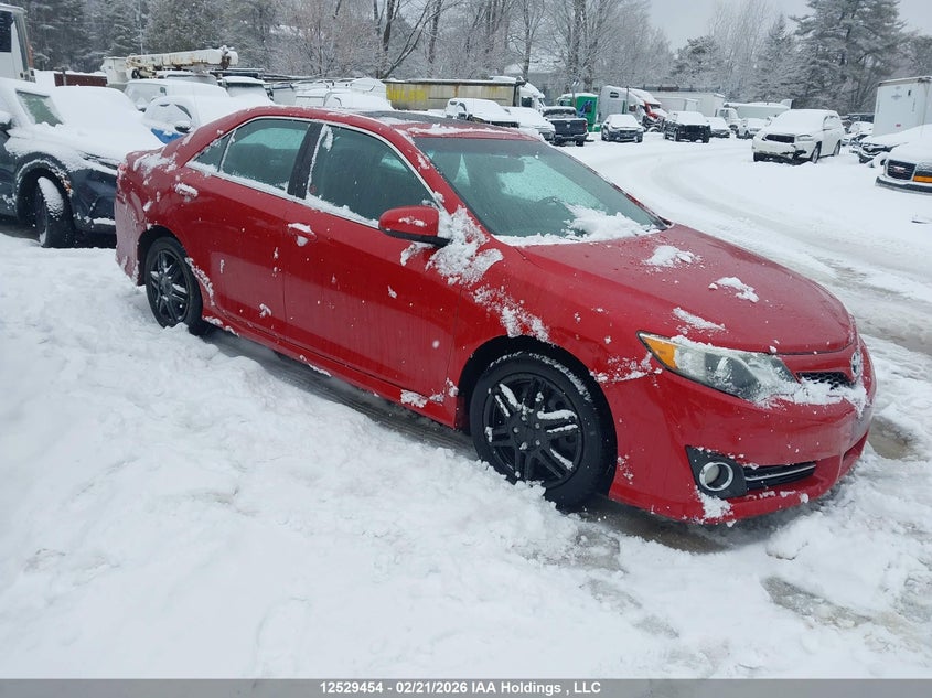 2014 TOYOTA CAMRY